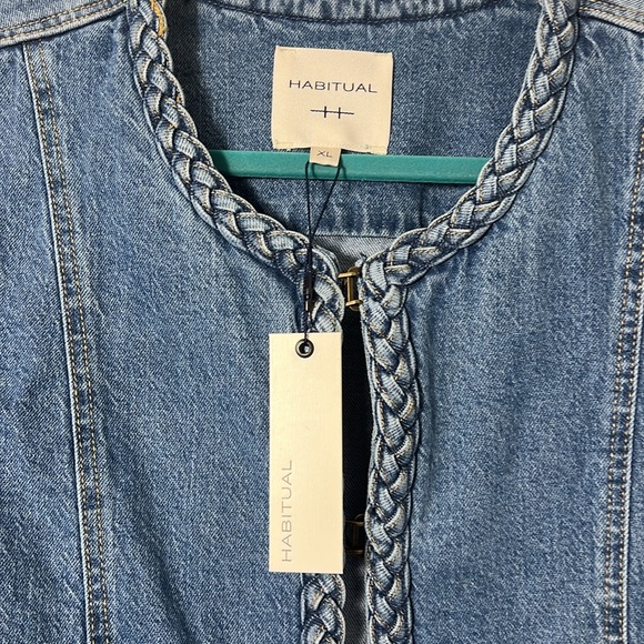 Habitual Women's Braided Denim Jacket Size XL - Picture 3 of 9